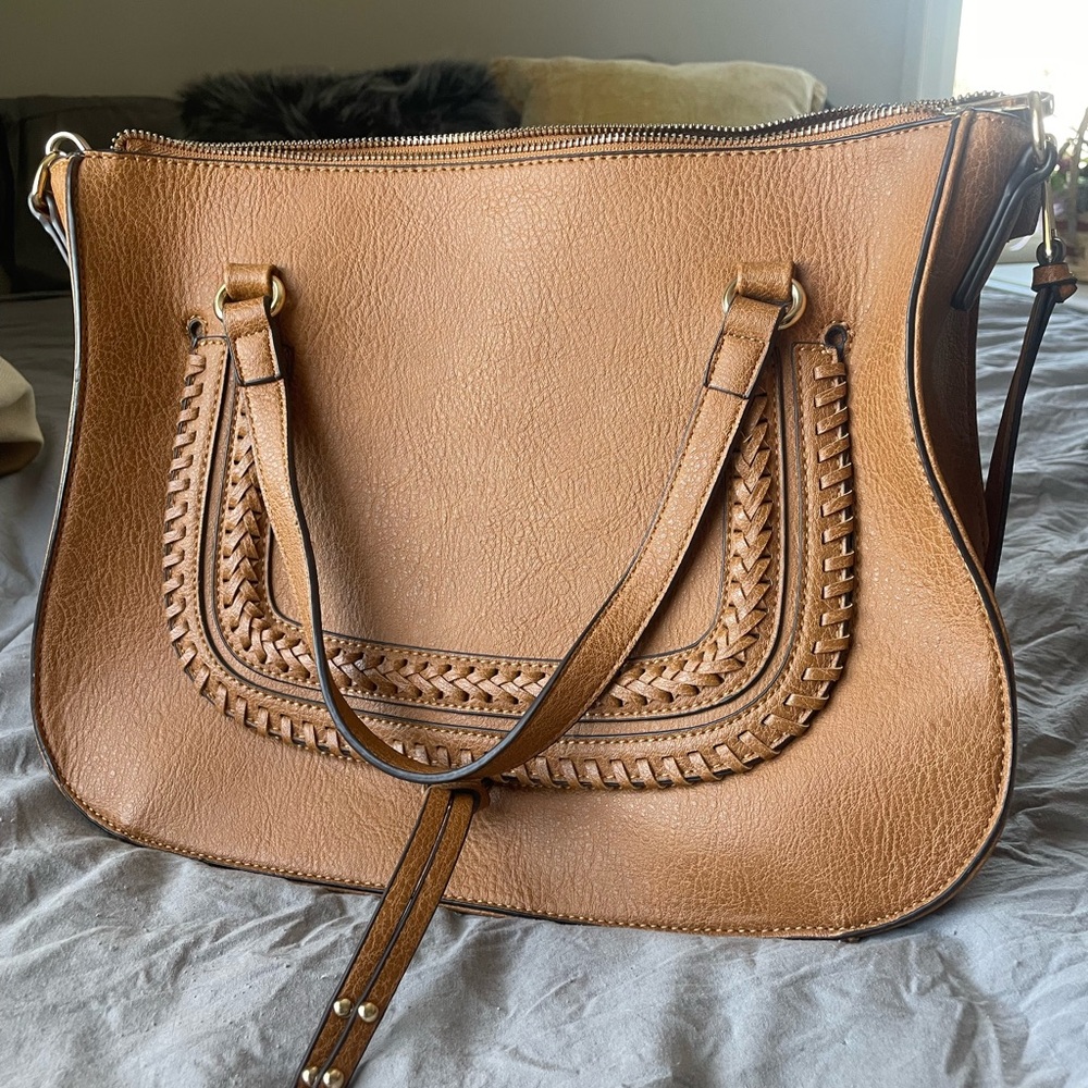 Elegant Tan Leather Handbag